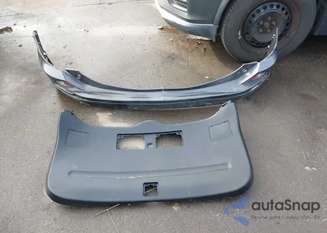 2018 Toyota Rav4 Xle z USA, uszkodzony, nr VIN JTMRFREV1JJ192507